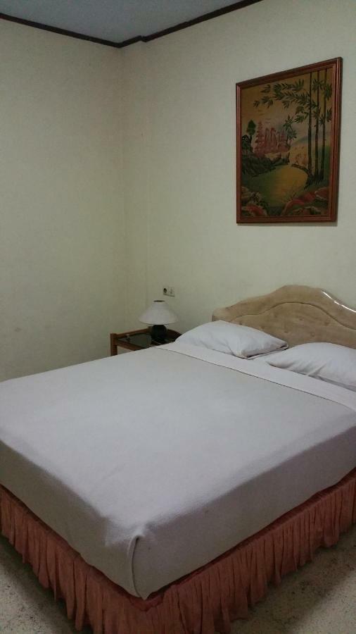 Hotel Menara มะลัง ภายนอก รูปภาพ